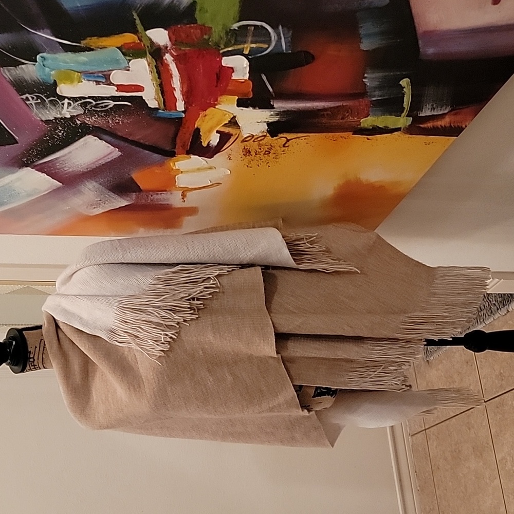 Camel & Snow Open Wrap